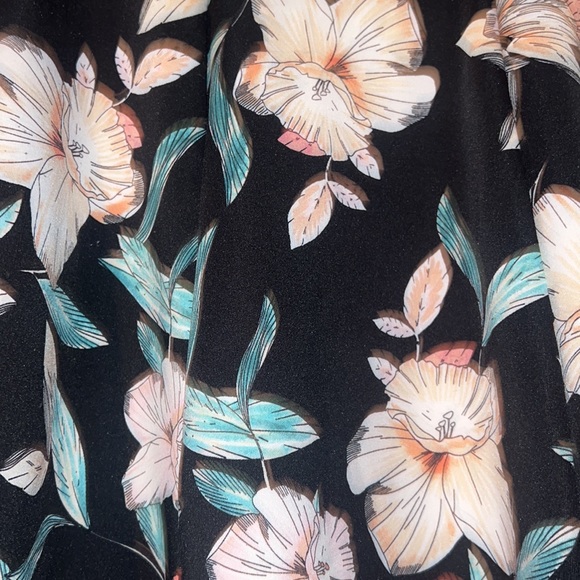 Decree floral skater skirt size XL with free top - Picture 5 of 11